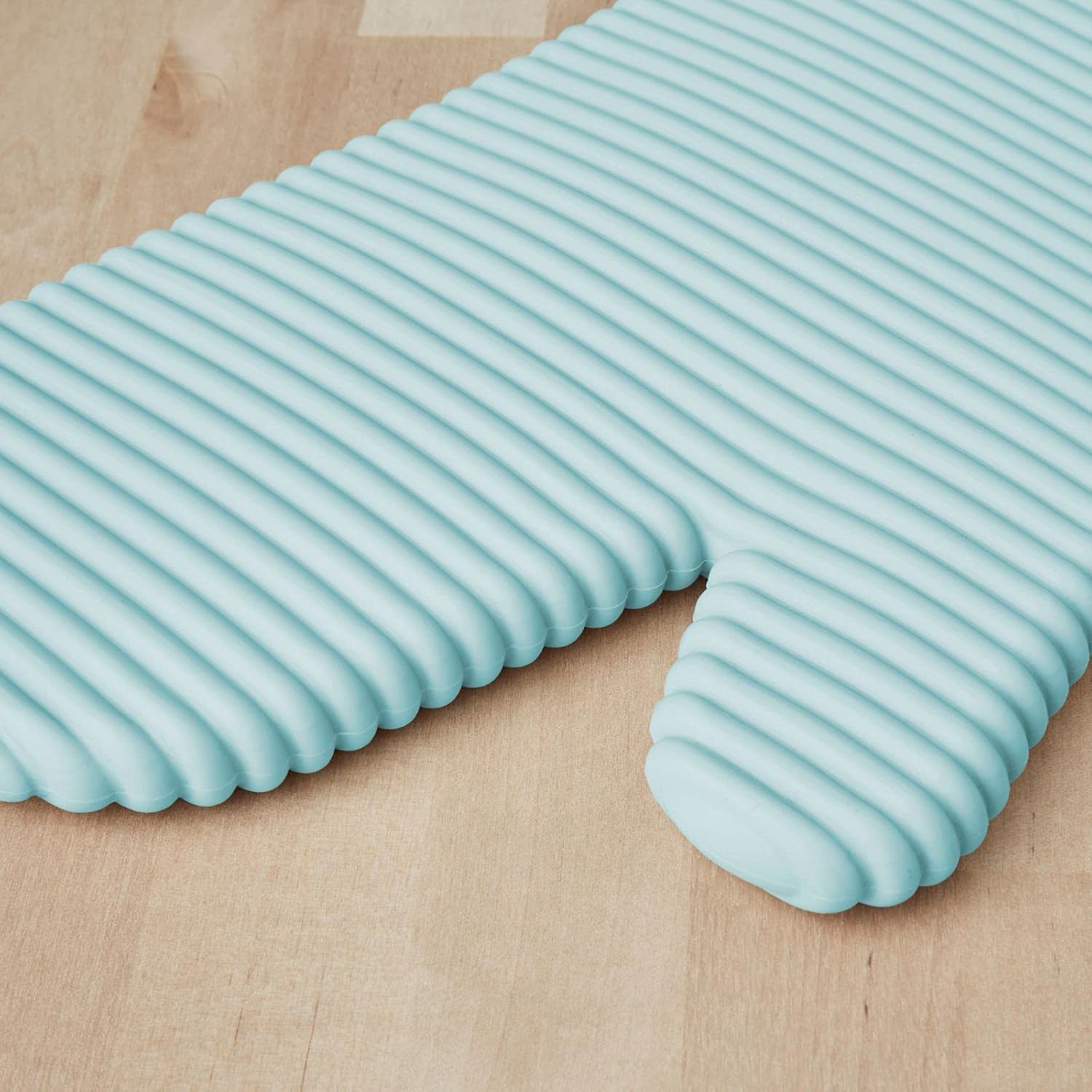KITCHENAID Ribbed Soft Silicone Oven Mitt 2 - Pack Set, 7.5&34;x13&34;, Milkshake - Homesidy.com