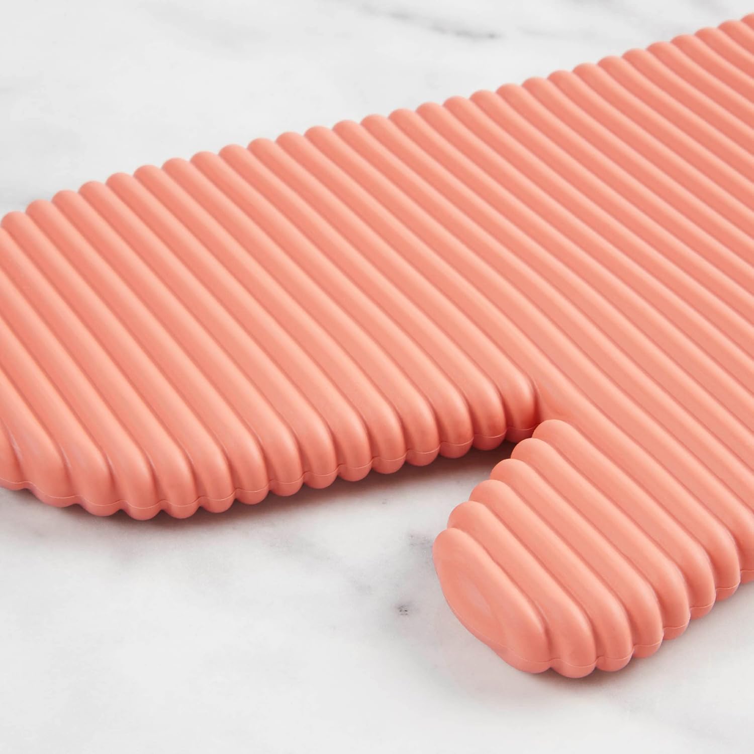 KITCHENAID Ribbed Soft Silicone Oven Mitt 2 - Pack Set, 7.5&34;x13&34;, Milkshake - Homesidy.com