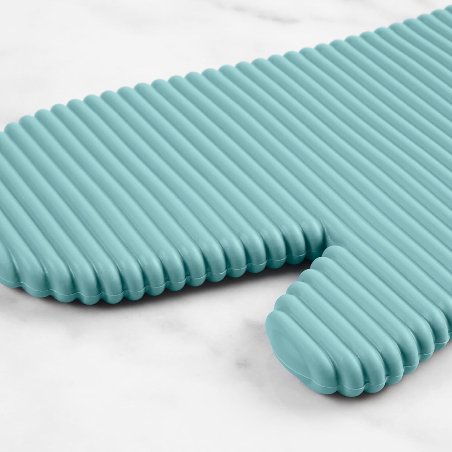 KITCHENAID Ribbed Soft Silicone Oven Mitt 2 - Pack Set, 7.5&34;x13&34;, Milkshake - Homesidy.com