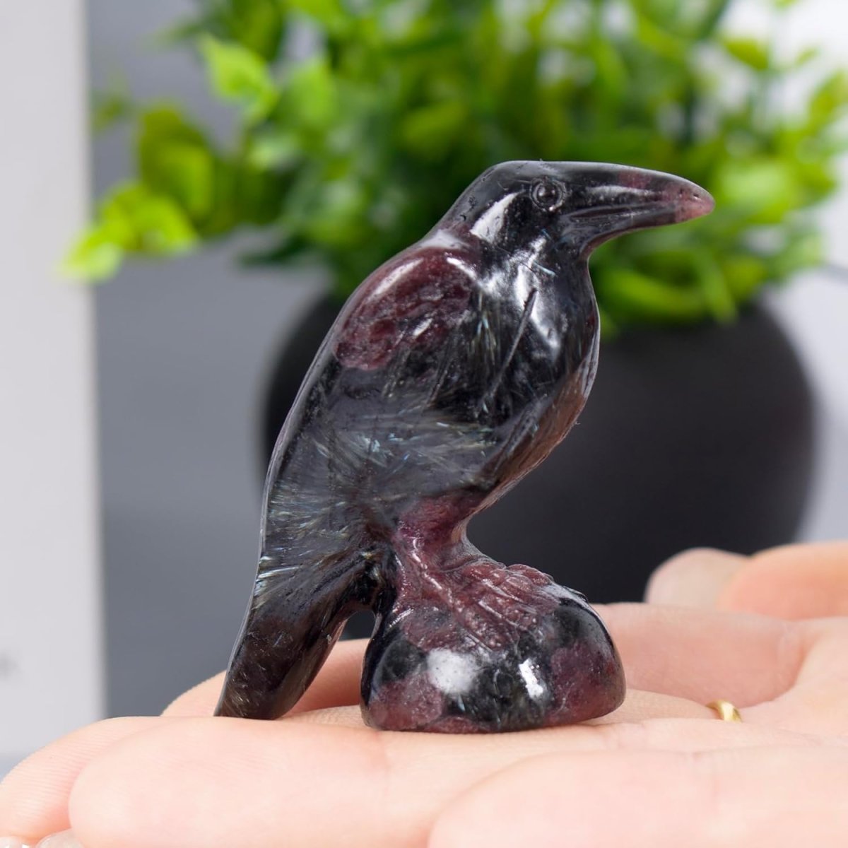 QLRSUXN Natural Black Obsidian Raven Figurines,2 Inch Healing Crystal Animal Statues,Lucky Guardian Pocket Crow Figurines as Women’s Gifts,Raven Statues for Office Home Decor and Ornament. - Homesidy.com