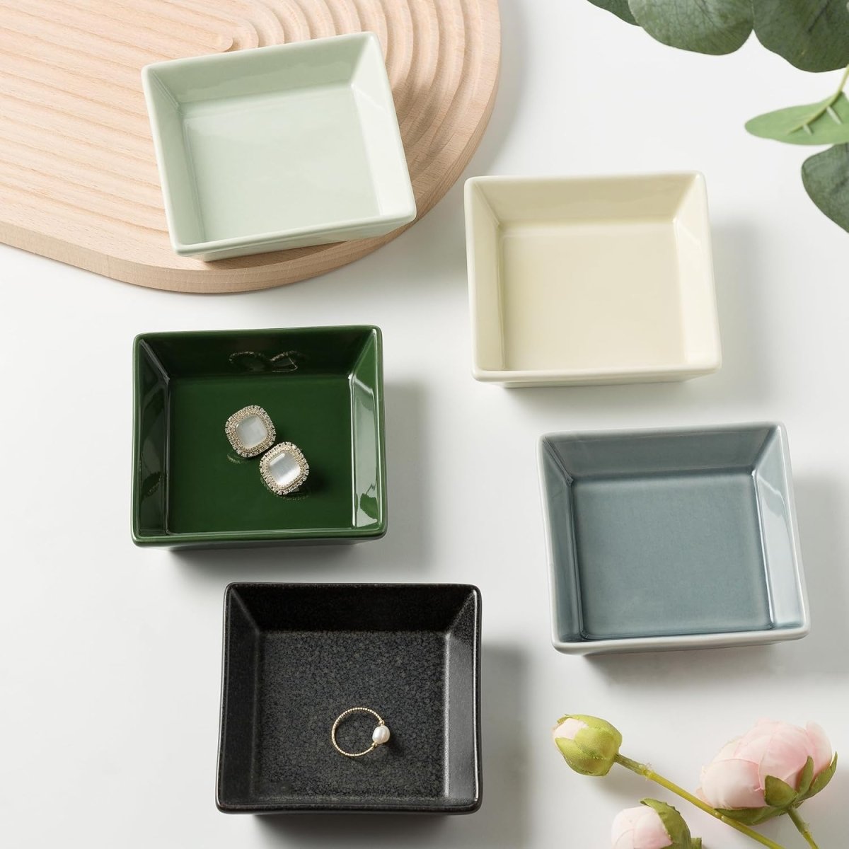Mecaikru Ceramic Trinket Dish, Ring Tray, Decorative Jewelry Dish for Earrings Necklaces Watch Keys, for Women, White Green - Homesidy.com
