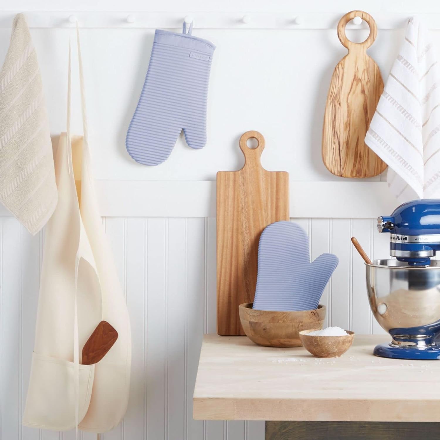 KITCHENAID Ribbed Soft Silicone Oven Mitt 2 - Pack Set, 7.5&34;x13&34;, Milkshake - Homesidy.com