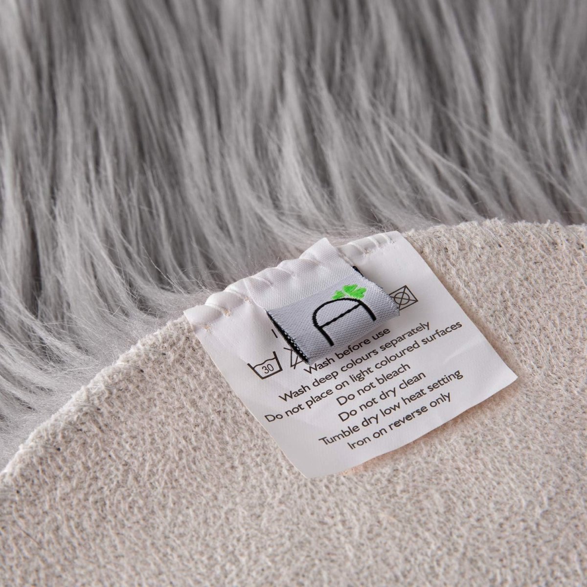 Ashler Faux Fur Rug, Fluffy White Small Sheepskin Rug, Ultra Soft 2x3 Ft Mat, Machine Washable Shag Mats, Nursery Throw for Bed, Living, Kids Room - Homesidy.com