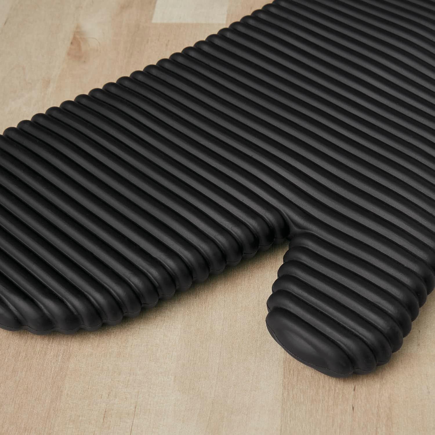 KITCHENAID Ribbed Soft Silicone Oven Mitt 2 - Pack Set, 7.5&34;x13&34;, Milkshake - Homesidy.com