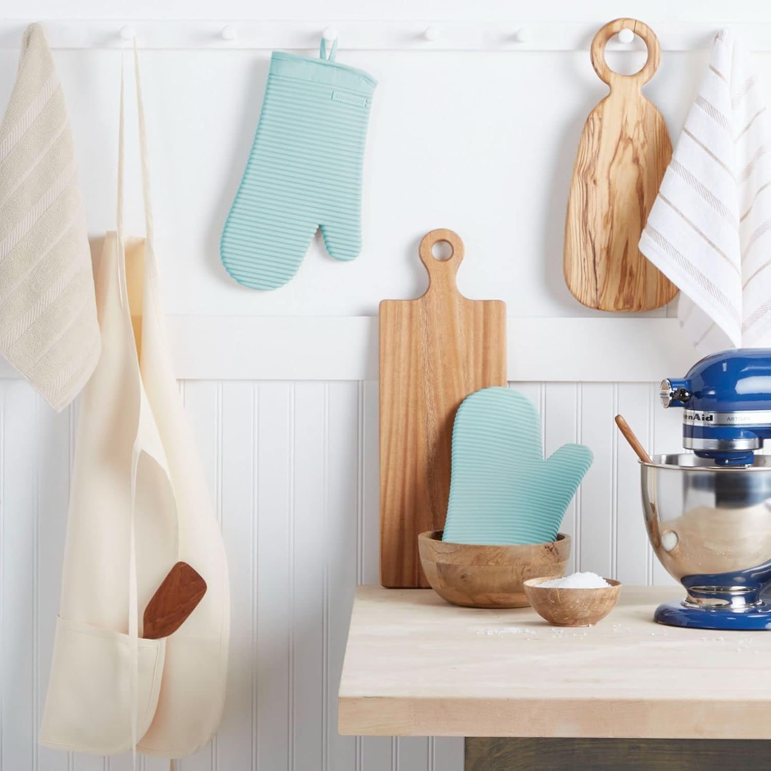 KITCHENAID Ribbed Soft Silicone Oven Mitt 2 - Pack Set, 7.5&34;x13&34;, Milkshake - Homesidy.com