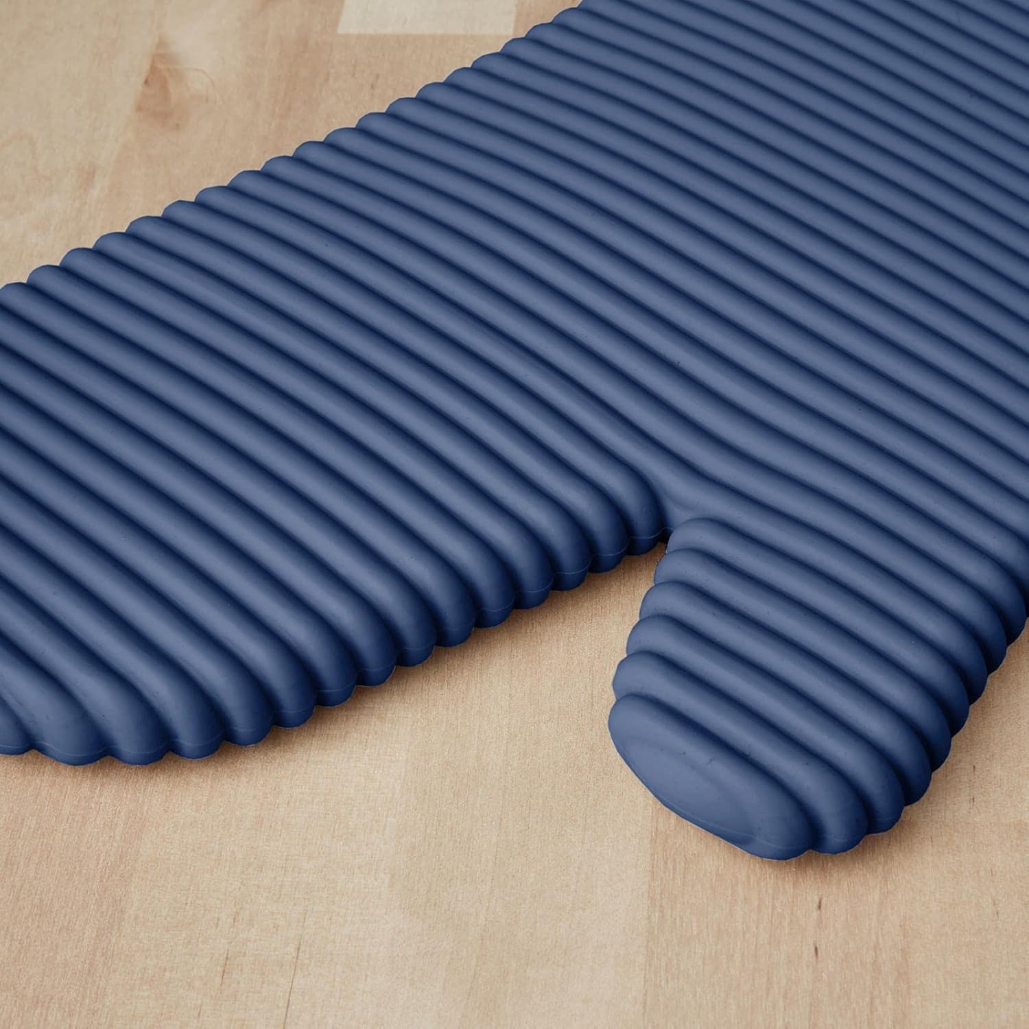 KITCHENAID Ribbed Soft Silicone Oven Mitt 2 - Pack Set, 7.5&34;x13&34;, Milkshake - Homesidy.com