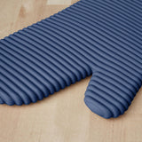 KITCHENAID Ribbed Soft Silicone Oven Mitt 2 - Pack Set, 7.5&34;x13&34;, Milkshake - Homesidy.com