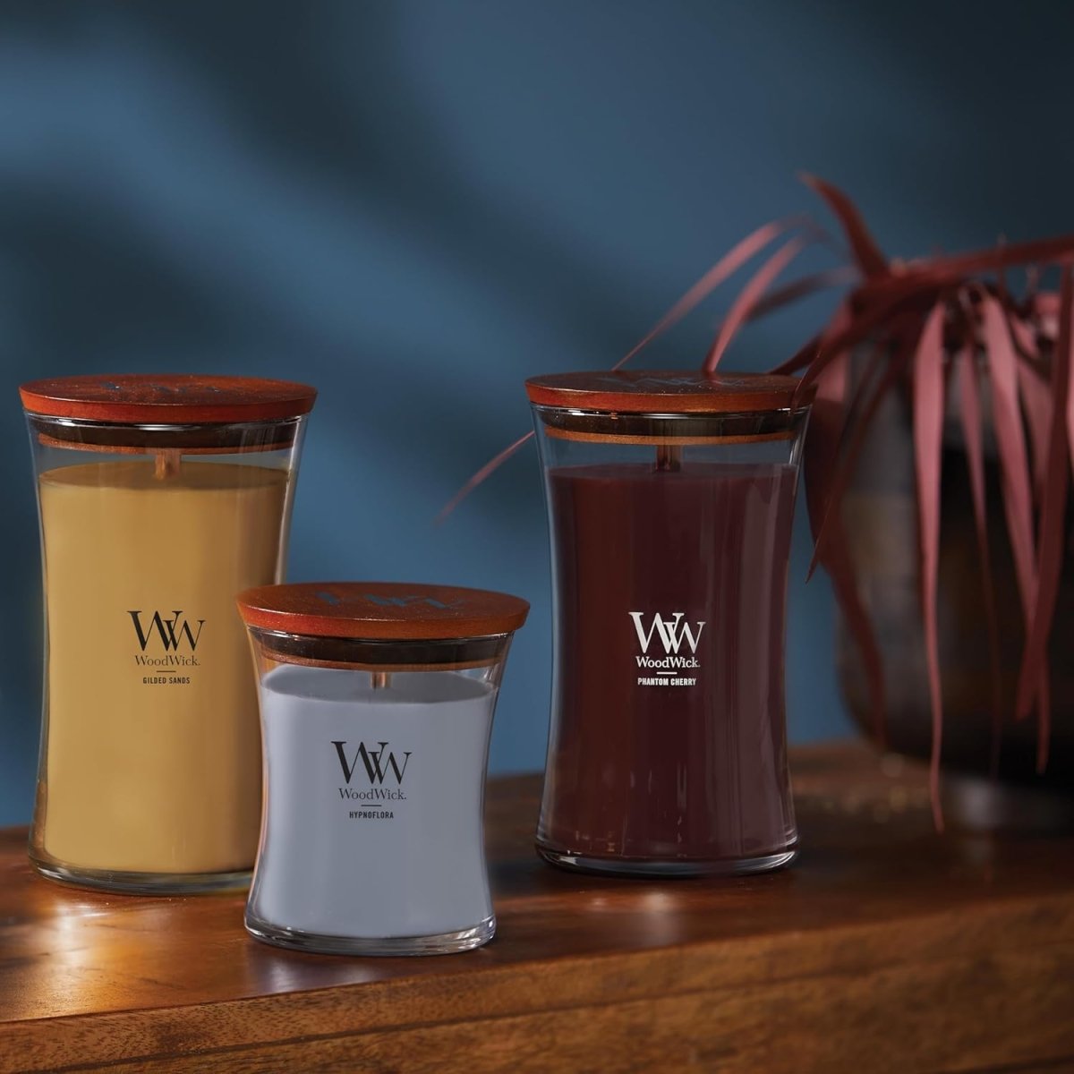 WoodWick Marine Amber Holiday Candle Gifts for Women and Men, 9.7 oz Precious Metals Collection with Crackling Wick - Homesidy.com