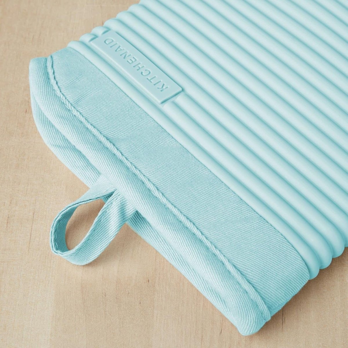 KITCHENAID Ribbed Soft Silicone Oven Mitt 2 - Pack Set, 7.5&34;x13&34;, Milkshake - Homesidy.com