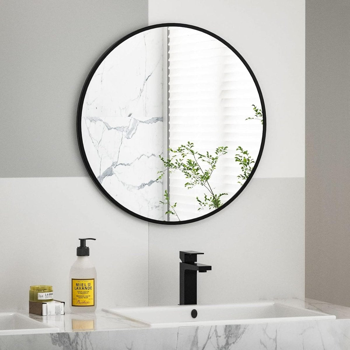 HARRITPURE Round Mirror 30 Black Wall Mounted Circle Mirrors Vanity Mirror with Brushed Aluminum Alloy Frame Modern Decoration for Bathroom, Living Room, Vanity, Bedroom, Entryway - Homesidy.com