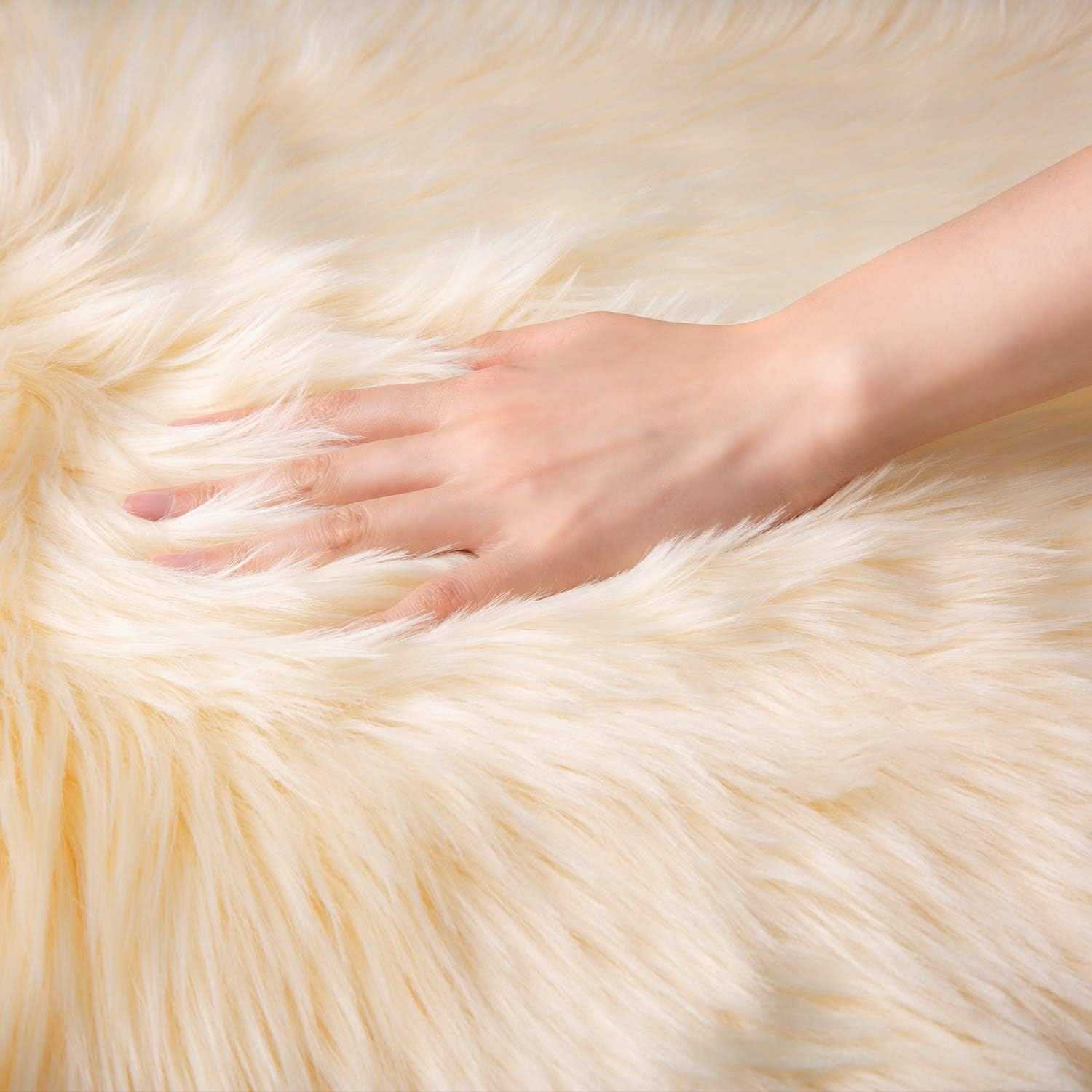Ashler Faux Fur Rug, Fluffy White Small Sheepskin Rug, Ultra Soft 2x3 Ft Mat, Machine Washable Shag Mats, Nursery Throw for Bed, Living, Kids Room - Homesidy.com