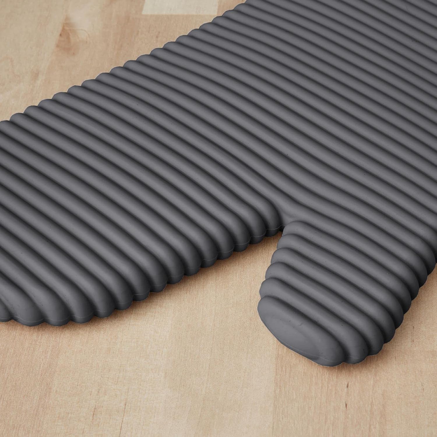 KITCHENAID Ribbed Soft Silicone Oven Mitt 2 - Pack Set, 7.5&34;x13&34;, Milkshake - Homesidy.com