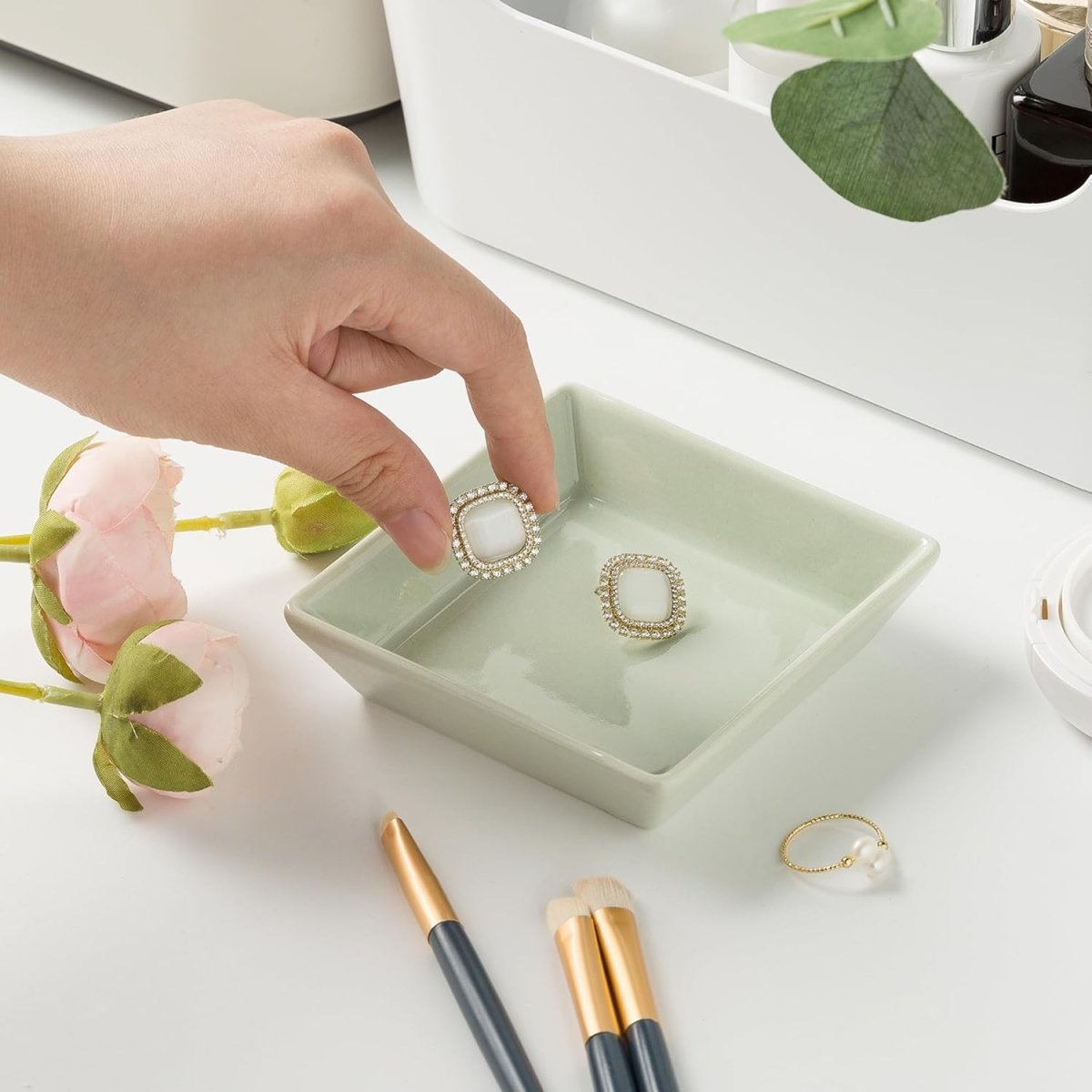 Mecaikru Ceramic Trinket Dish, Ring Tray, Decorative Jewelry Dish for Earrings Necklaces Watch Keys, for Women, White Green - Homesidy.com