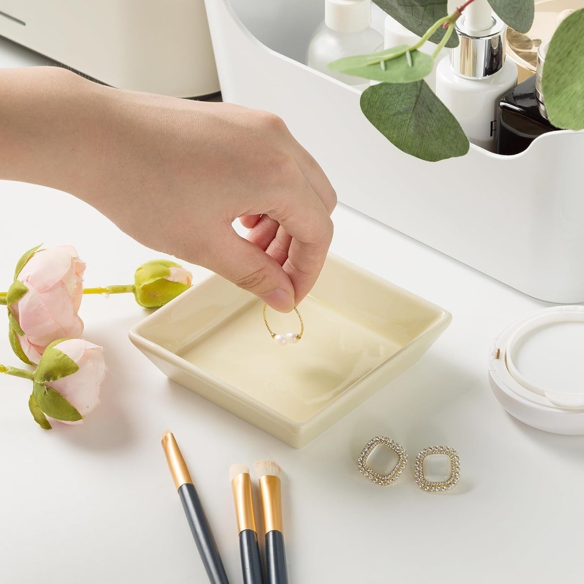 Mecaikru Ceramic Trinket Dish, Ring Tray, Decorative Jewelry Dish for Earrings Necklaces Watch Keys, for Women, White Green - Homesidy.com