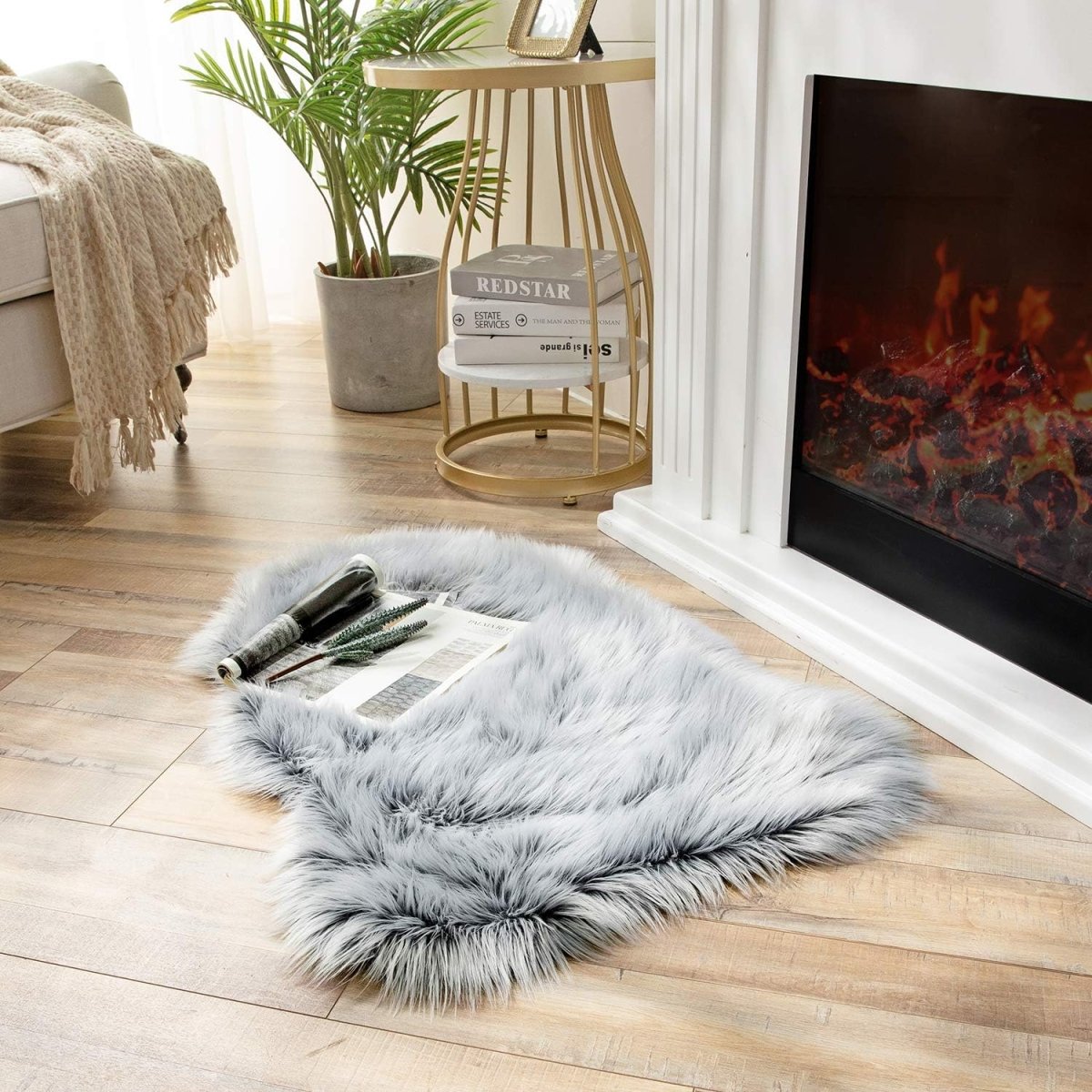 Ashler Faux Fur Rug, Fluffy White Small Sheepskin Rug, Ultra Soft 2x3 Ft Mat, Machine Washable Shag Mats, Nursery Throw for Bed, Living, Kids Room - Homesidy.com