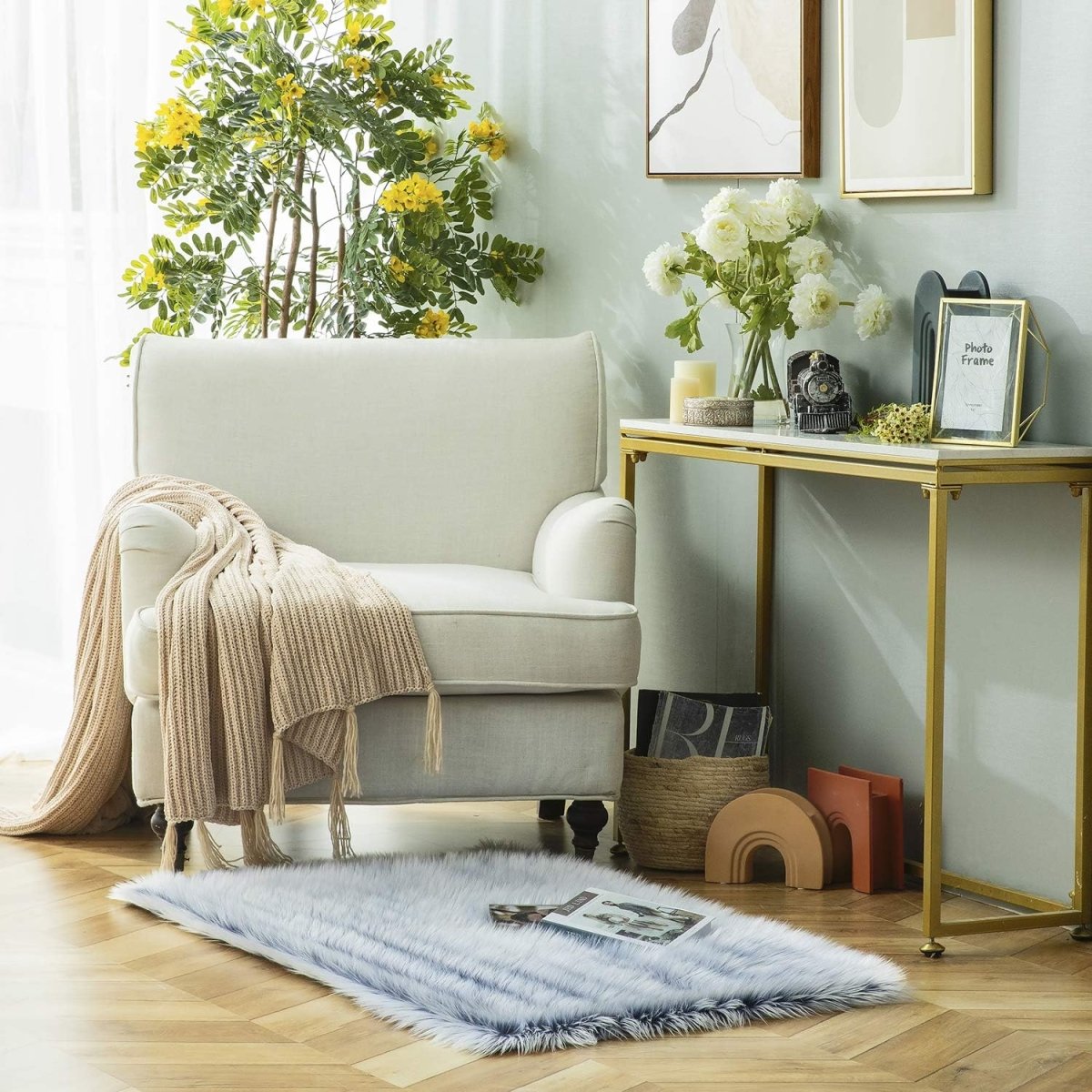 Ashler Faux Fur Rug, Fluffy White Small Sheepskin Rug, Ultra Soft 2x3 Ft Mat, Machine Washable Shag Mats, Nursery Throw for Bed, Living, Kids Room - Homesidy.com
