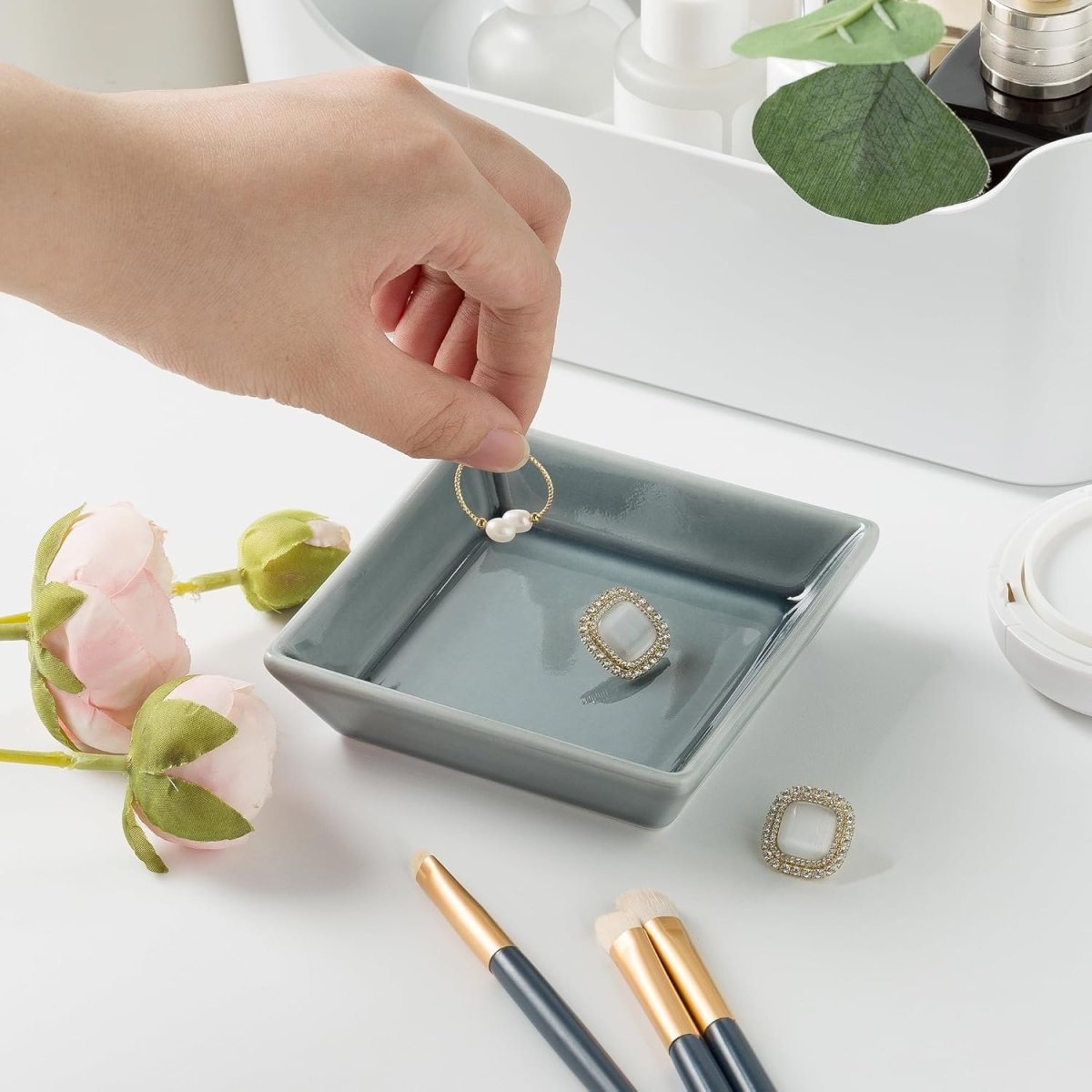 Mecaikru Ceramic Trinket Dish, Ring Tray, Decorative Jewelry Dish for Earrings Necklaces Watch Keys, for Women, White Green - Homesidy.com