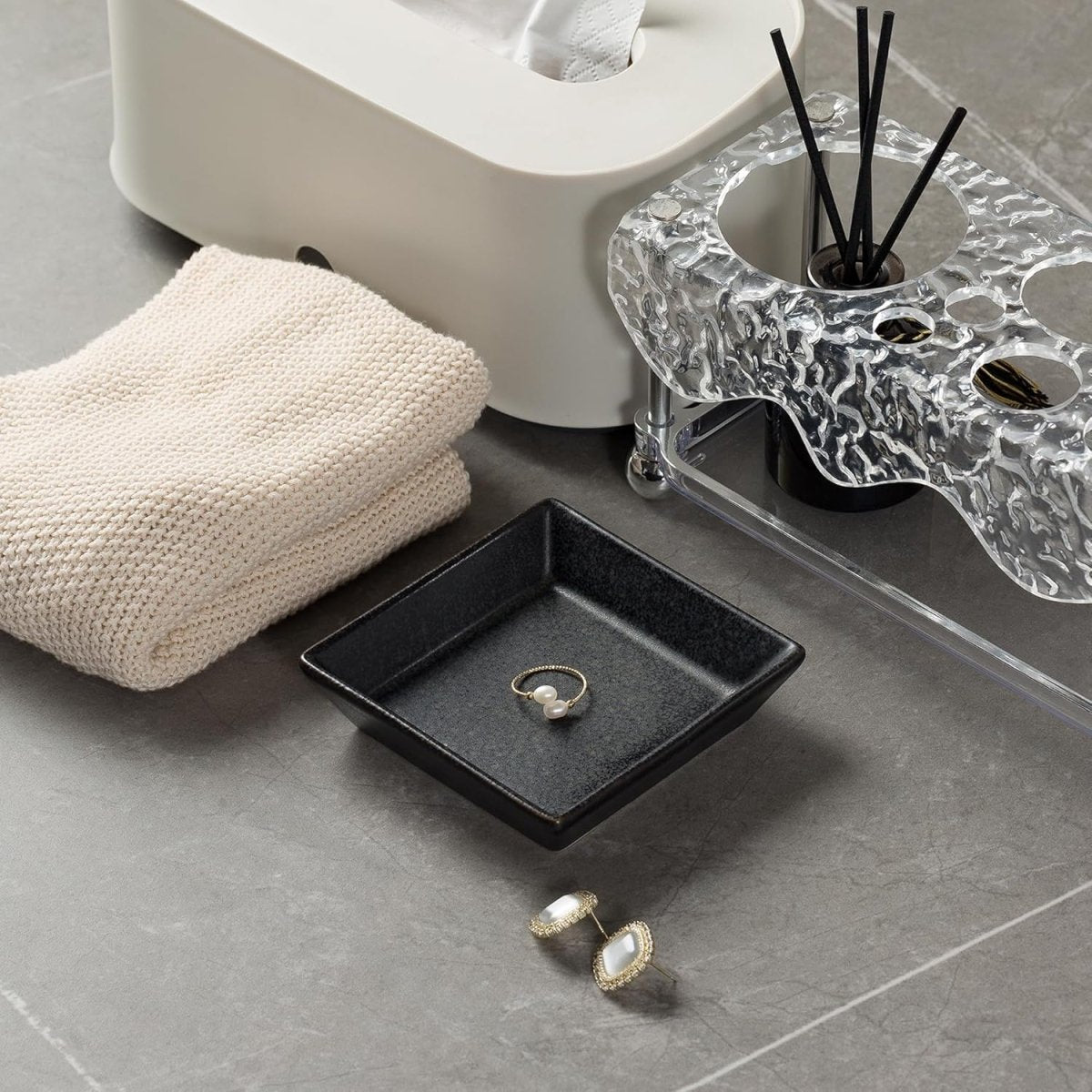 Mecaikru Ceramic Trinket Dish, Ring Tray, Decorative Jewelry Dish for Earrings Necklaces Watch Keys, for Women, White Green - Homesidy.com