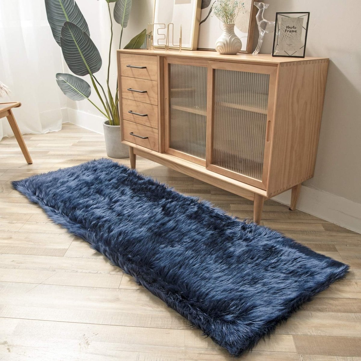Ashler Faux Fur Rug, Fluffy White Small Sheepskin Rug, Ultra Soft 2x3 Ft Mat, Machine Washable Shag Mats, Nursery Throw for Bed, Living, Kids Room - Homesidy.com