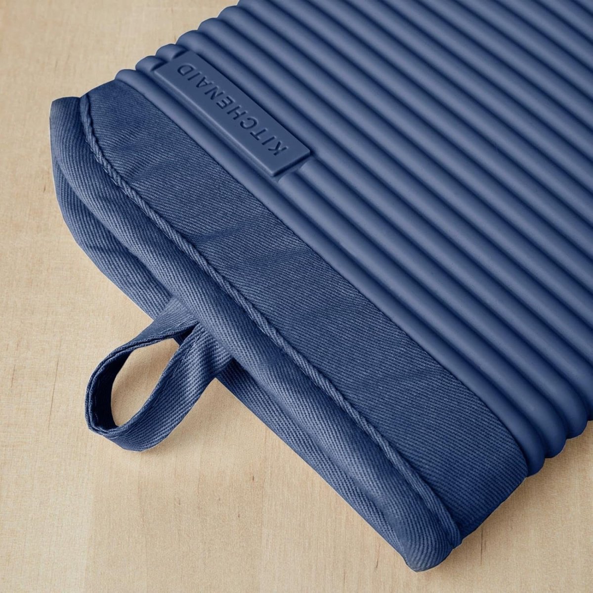 KITCHENAID Ribbed Soft Silicone Oven Mitt 2 - Pack Set, 7.5&34;x13&34;, Milkshake - Homesidy.com