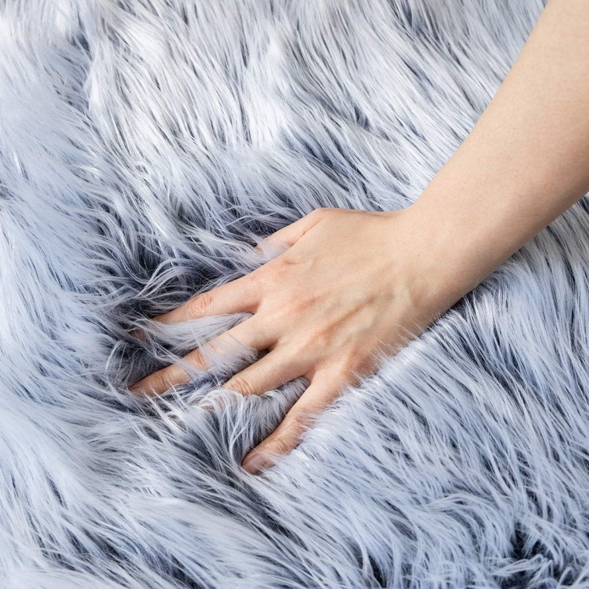 Ashler Faux Fur Rug, Fluffy White Small Sheepskin Rug, Ultra Soft 2x3 Ft Mat, Machine Washable Shag Mats, Nursery Throw for Bed, Living, Kids Room - Homesidy.com
