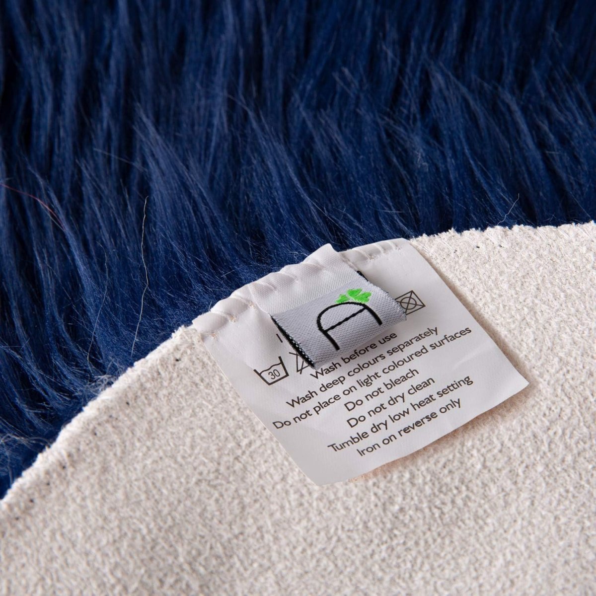 Ashler Faux Fur Rug, Fluffy White Small Sheepskin Rug, Ultra Soft 2x3 Ft Mat, Machine Washable Shag Mats, Nursery Throw for Bed, Living, Kids Room - Homesidy.com