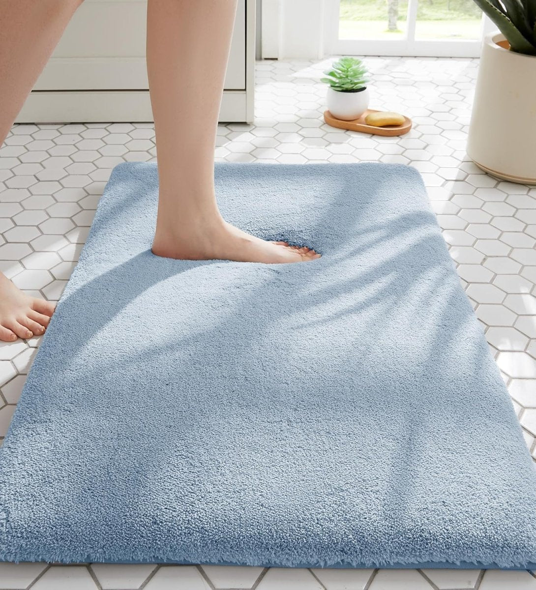 MINIDEAR Bathroom Rugs 24x17 Light Grey - Thick Elastic Foam Bath Mat, Ultra Soft &amp; Plush Fluffy, Non - Slip, Quick Dry, Absorbent Washable Floor Microfiber Mat for Tub, Home Decor Accessories - Homesidy.com
