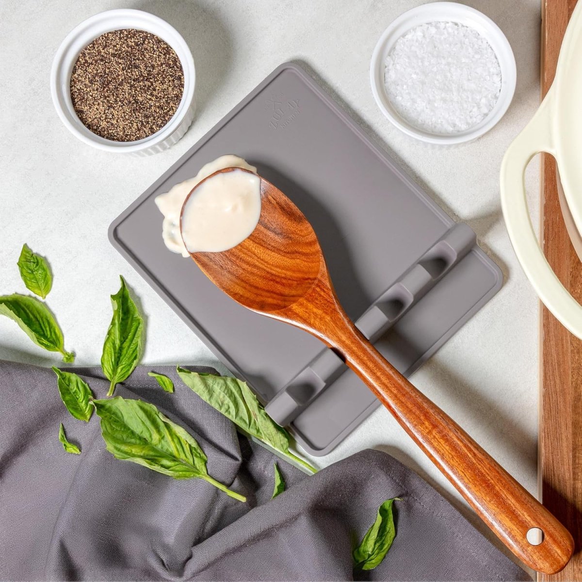 Zulay Kitchen Spoon Rest for Multiple Utensils High Heat - Resistant Silicone Drip Pad, BPA - Free Spoon Holder for Stove Top, Kitchen Gadget Holder for Ladles, Tongs, Cooking Spatula - Makes Great Gift - Homesidy.com