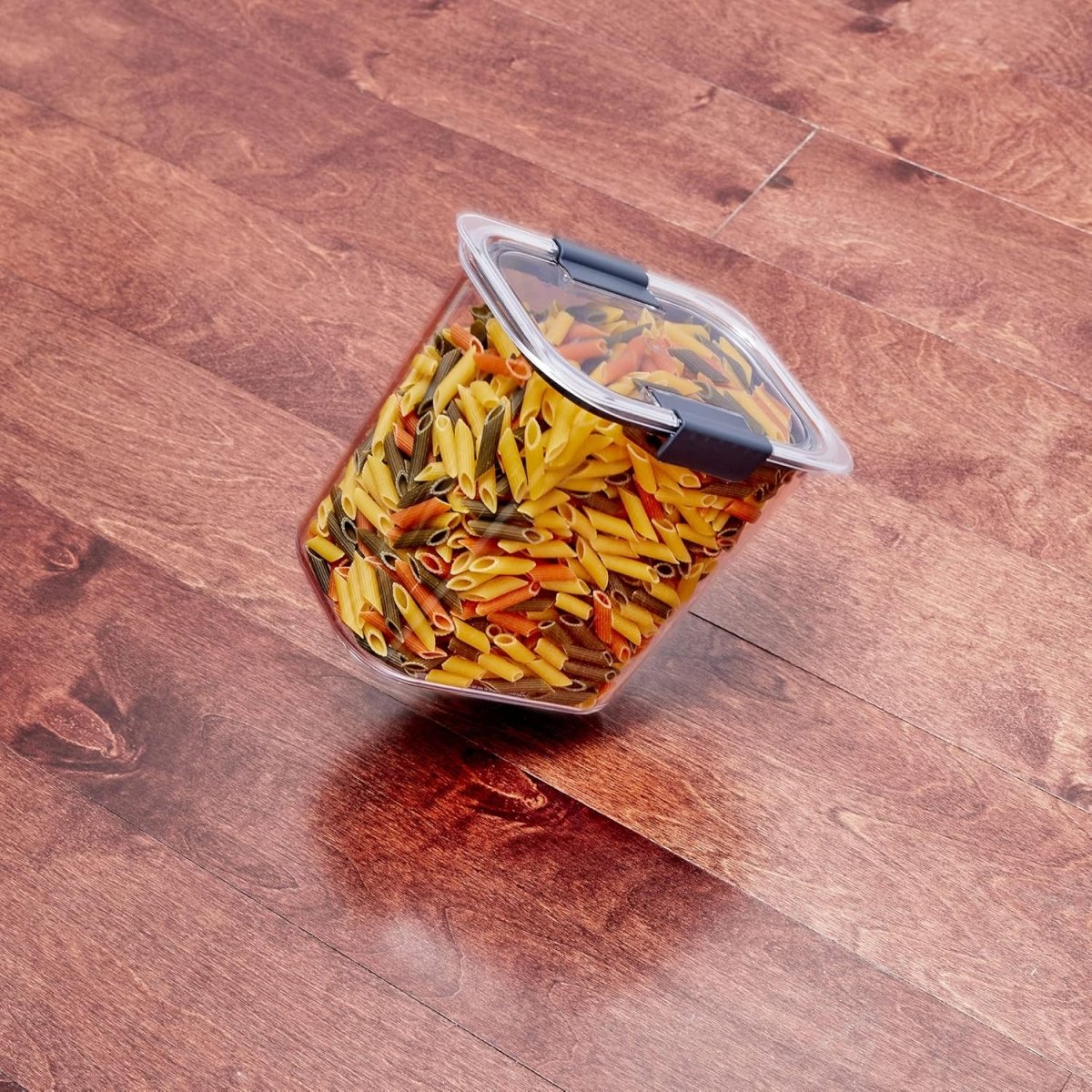 Rubbermaid Brilliance Pantry Airtight Food Storage Container, BPA - Free 7.8 Cup, Ideal for Brown Sugar - Efficient, Leak - Proof and Dishwasher - safe - Homesidy.com