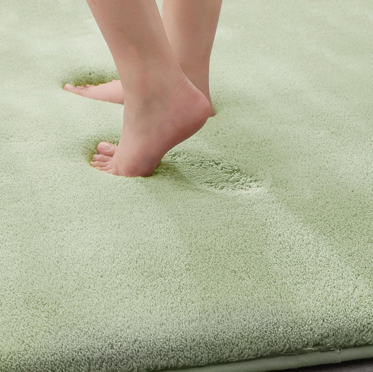 MINIDEAR Bathroom Rugs 24x17 Light Grey - Thick Elastic Foam Bath Mat, Ultra Soft &amp; Plush Fluffy, Non - Slip, Quick Dry, Absorbent Washable Floor Microfiber Mat for Tub, Home Decor Accessories - Homesidy.com