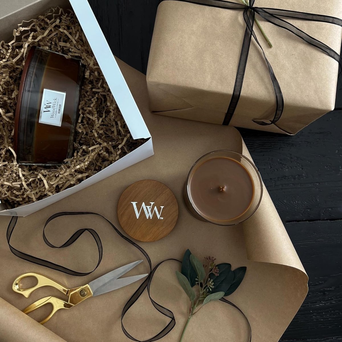 WoodWick Marine Amber Holiday Candle Gifts for Women and Men, 9.7 oz Precious Metals Collection with Crackling Wick - Homesidy.com